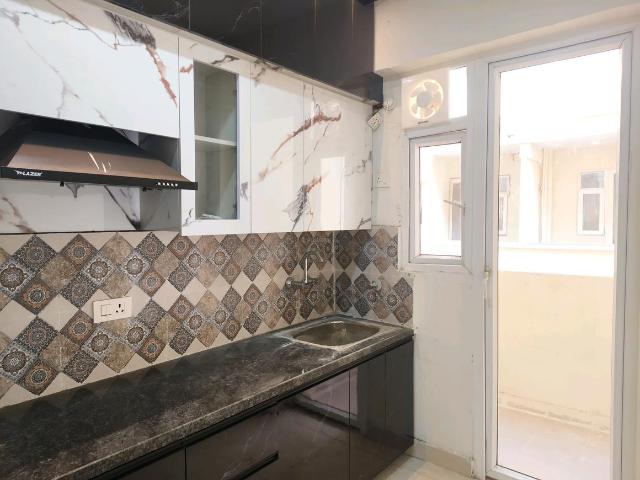 2 BHK Apartment in Sector 89 for resale Gurgaon. The reference number is 19238914