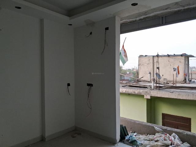 2 BHK Apartment in Sector 89 for resale Noida. The reference number is 19895685