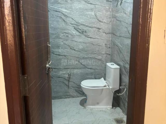 2 BHK Apartment in Sector 89 for resale Noida. The reference number is 19936285