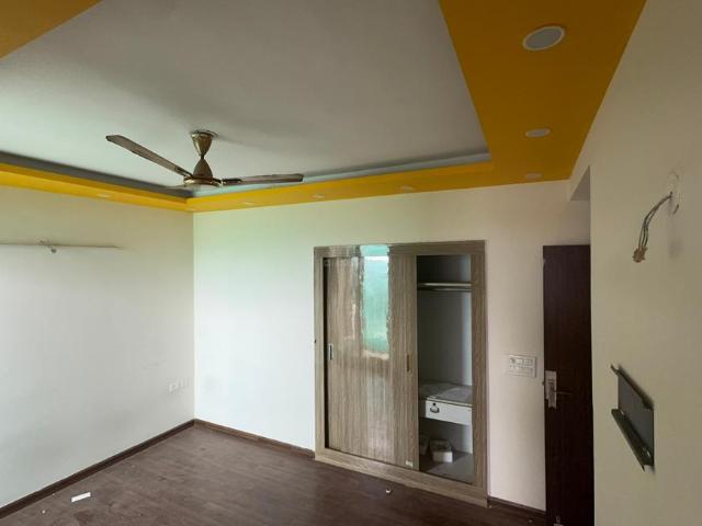2 BHK Apartment in Sector 80 for resale Faridabad. The reference number is 20621849