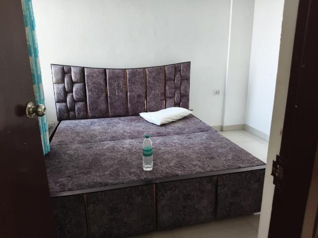 2 BHK Apartment in Sector 81 for rent Gurgaon. The reference number is 19474787