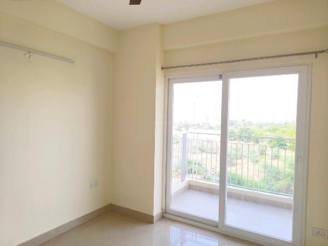 2 BHK Apartment in Sector 81 for rent Gurgaon. The reference number is 20444884