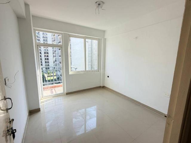 2 BHK Apartment in Sector 81 for rent Gurgaon. The reference number is 20521424