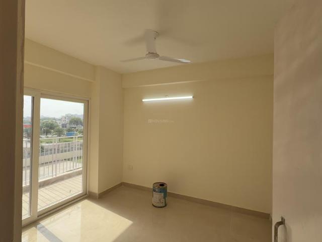 2 BHK Apartment in Sector 81 for rent Gurgaon. The reference number is 20391780