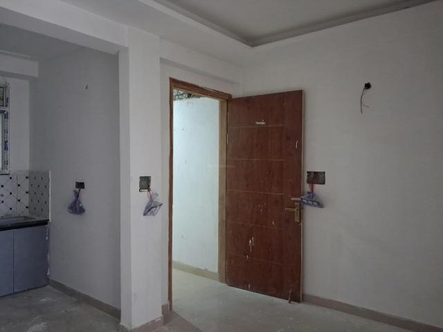 2 BHK Apartment in Sector 81 for resale Noida. The reference number is 18821024