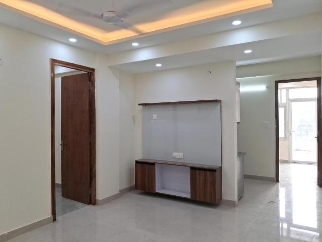 2 BHK Apartment in Sector 81 for resale Noida. The reference number is 20911148