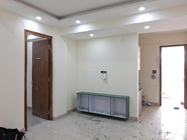 2 BHK Apartment in Sector 81 for resale Noida. The reference number is 20352719