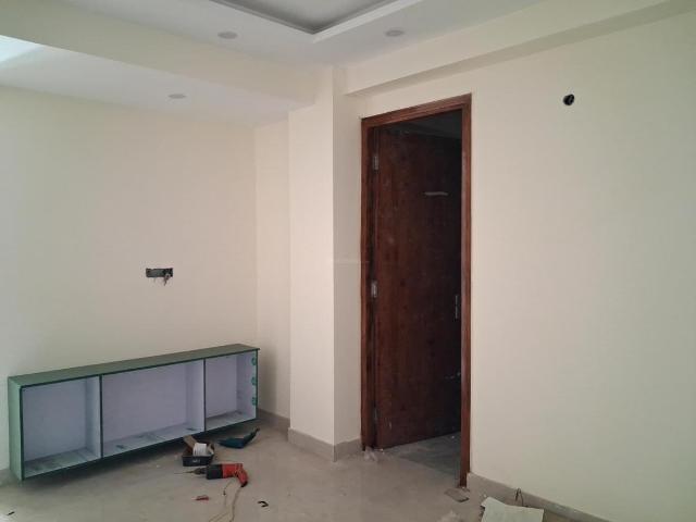 2 BHK Apartment in Sector 81 for resale Noida. The reference number is 20352735