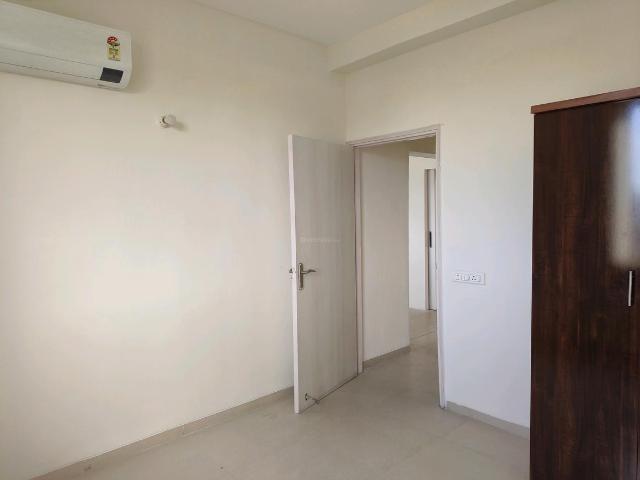 2 BHK Apartment in Sector 83 for rent Gurgaon. The reference number is 20474762