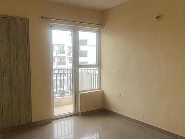 2 BHK Apartment in Sector 83 for resale Gurgaon. The reference number is 19166856