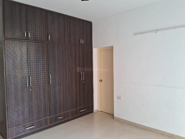 2 BHK Apartment in Sector 83 for resale Gurgaon. The reference number is 20704180