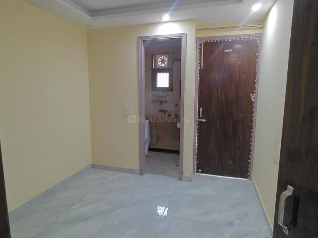 2 BHK Apartment in Sector 8 Dwarka for rent New Delhi. The reference number is 20136578