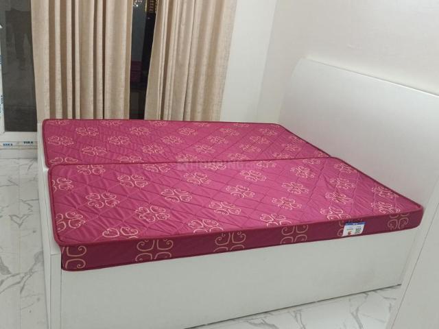 2 BHK Apartment in Sector 99 for rent Gurgaon. The reference number is 19980557