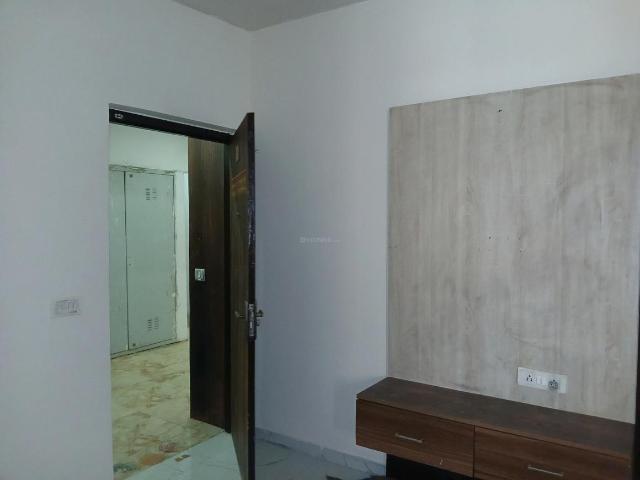 2 BHK Apartment in Sector 99 for rent Gurgaon. The reference number is 19366467