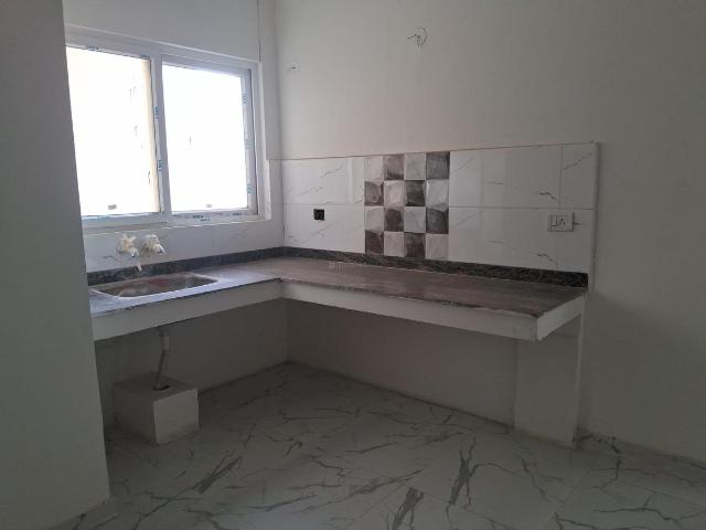 2 BHK Apartment in Sector 99 for resale Gurgaon. The reference number is 19203981