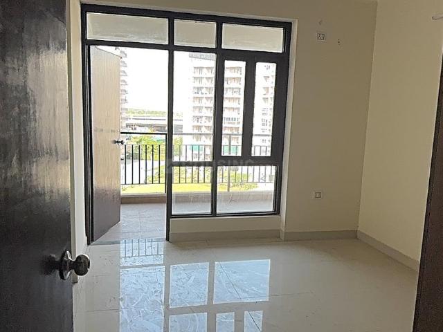 2 BHK Apartment in Sector 99 for resale Gurgaon. The reference number is 20186762