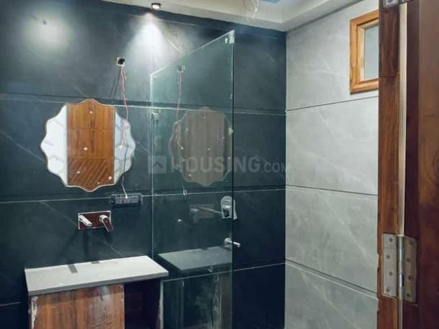 2 BHK Apartment in Sector 99 for resale Gurgaon. The reference number is 20474463