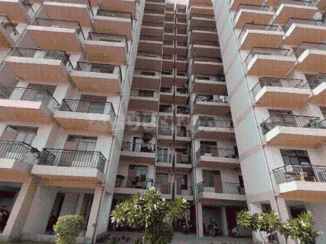 2 BHK Apartment in Sector 99A for resale Gurgaon. The reference number is 16649690