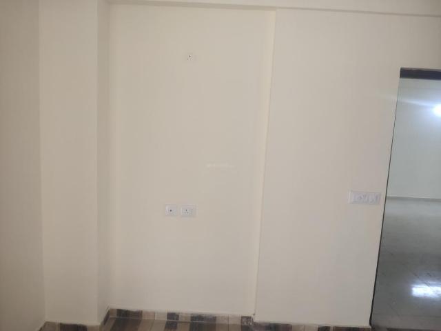 2 BHK Apartment in Sector 90 for rent Gurgaon. The reference number is 20103794
