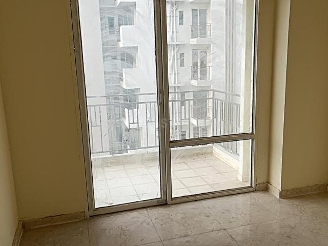 2 BHK Apartment in Sector 90 for resale Gurgaon. The reference number is 20015276