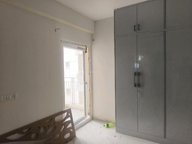 2 BHK Apartment in Sector 92 for rent Gurgaon. The reference number is 19281778