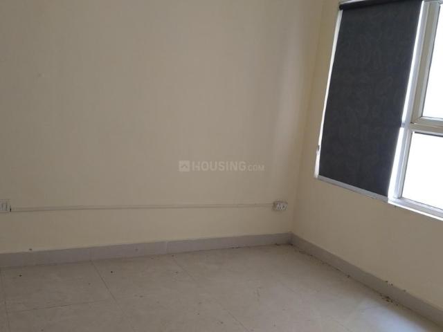 2 BHK Apartment in Sector 92 for resale Gurgaon. The reference number is 18652392