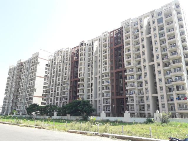2 BHK Apartment in Sector 92 for resale Gurgaon. The reference number is 19972152