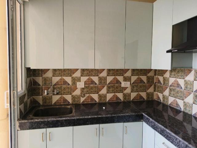 2 BHK Apartment in Sector 93 for rent Gurgaon. The reference number is 17415541