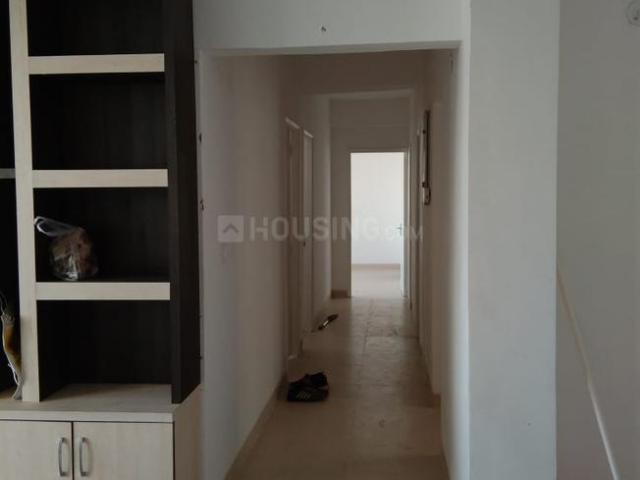 2 BHK Apartment in Sector 93 for rent Gurgaon. The reference number is 18537969