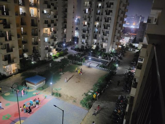 2 BHK Apartment in Sector 93 for rent Gurgaon. The reference number is 19953886