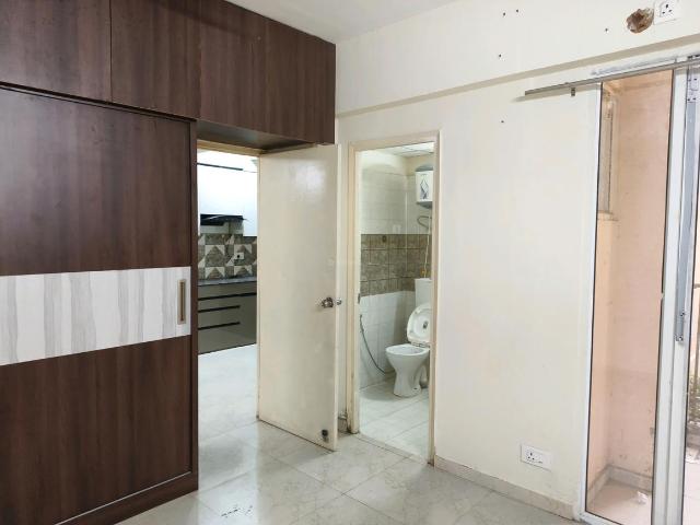 2 BHK Apartment in Sector 93 for rent Gurgaon. The reference number is 20336157