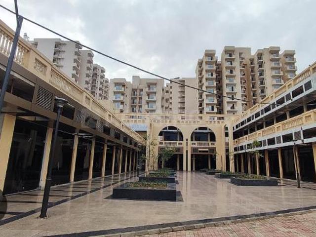 2 BHK Apartment in Sector 93 for resale Gurgaon. The reference number is 19869852