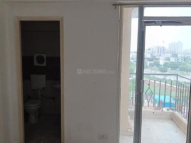 2 BHK Apartment in Sector 93 for resale Gurgaon. The reference number is 20657133