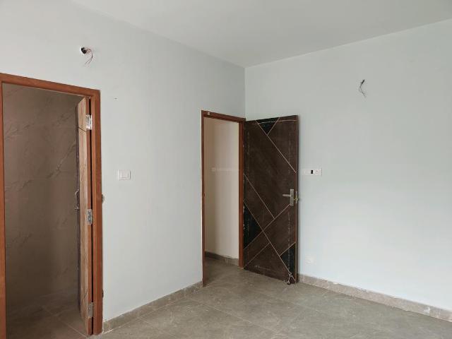 2 BHK Apartment in Selaiyur for resale Chennai. The reference number is 19748630