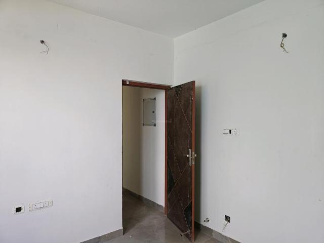 2 BHK Apartment in Selaiyur for resale Chennai. The reference number is 19748899