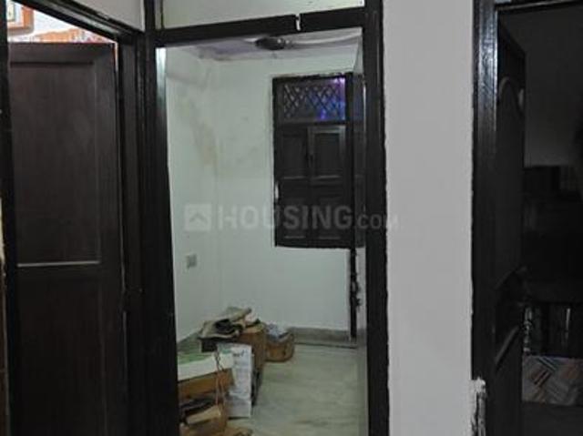 2 BHK Apartment in Shakarpur Khas for resale New Delhi. The reference number is 20639501