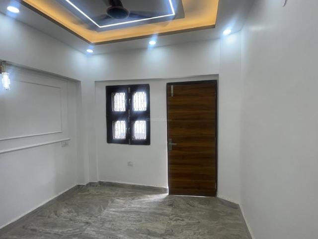 2 BHK Apartment in Shalimar Garden for resale Ghaziabad. The reference number is 20522709