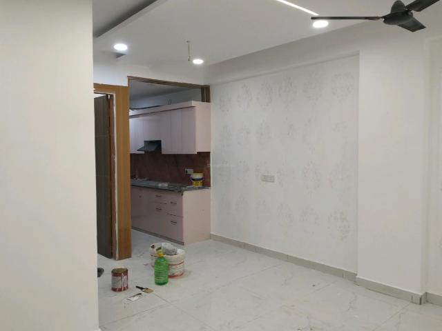 2 BHK Apartment in Shalimar Garden for resale Ghaziabad. The reference number is 20604078