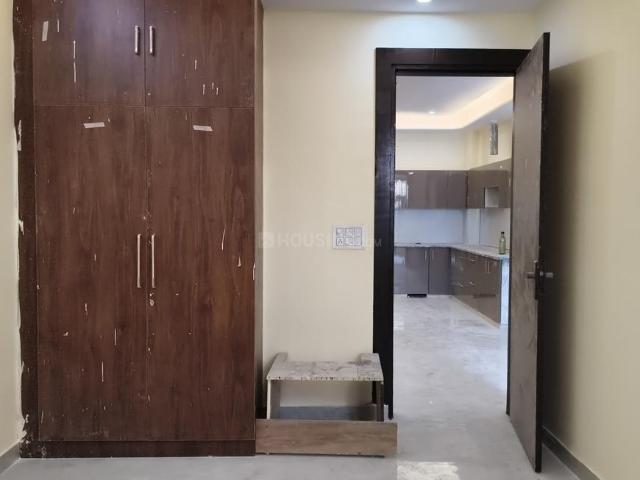 2 BHK Apartment in Shastri Nagar for resale Ghaziabad. The reference number is 20182541