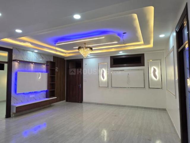 2 BHK Apartment in Shastri Nagar for resale Ghaziabad. The reference number is 20225877