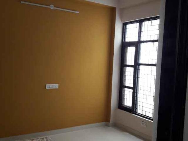 2 BHK Apartment in Sharda Nagar for resale Kanpur. The reference number is 12492048