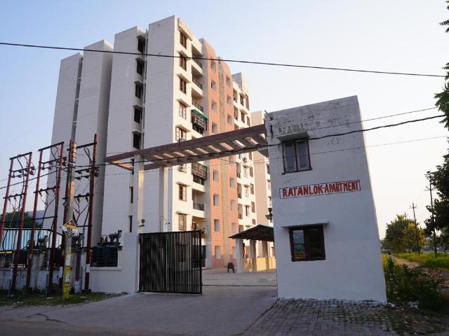 2 BHK Apartment in Sharda Nagar for resale Lucknow. The reference number is 20308725