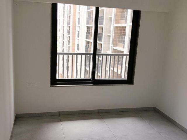 2 BHK Apartment in Shela for rent Ahmedabad. The reference number is 18600360