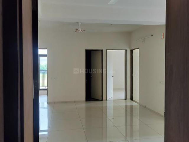 2 BHK Apartment in Shela for rent Ahmedabad. The reference number is 18868080