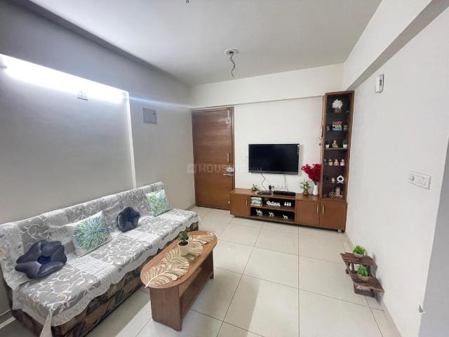 2 BHK Apartment in Shela for rent Ahmedabad. The reference number is 19343477