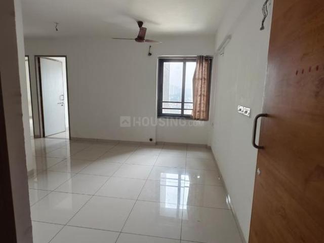 2 BHK Apartment in Shela for rent Ahmedabad. The reference number is 19609911