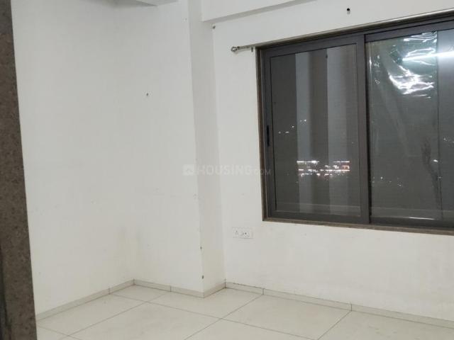 2 BHK Apartment in Shela for rent Ahmedabad. The reference number is 19720432