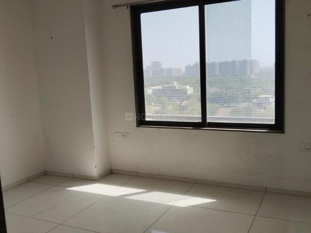 2 BHK Apartment in Shela for rent Ahmedabad. The reference number is 19722081