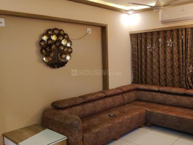 2 BHK Apartment in Shela for rent Ahmedabad. The reference number is 19994294