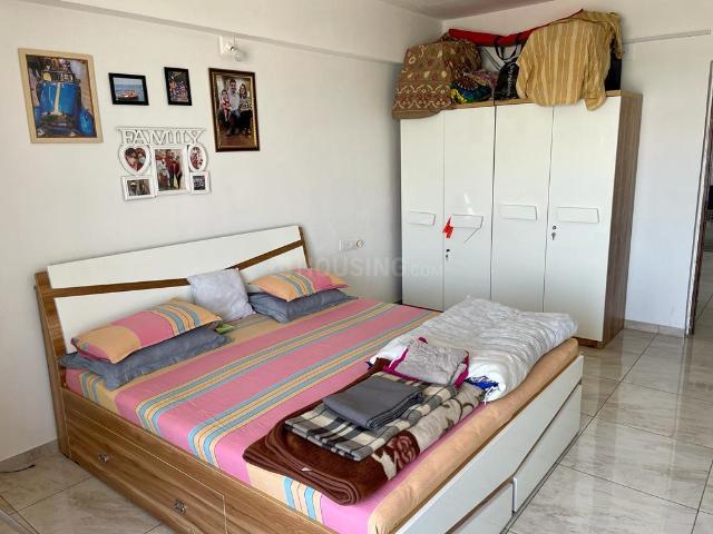 2 BHK Apartment in Shela for rent Ahmedabad. The reference number is 20193605